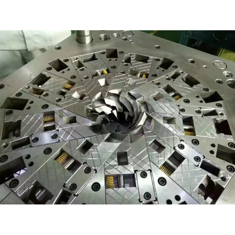 Multi cavity precisionsform ibi-1