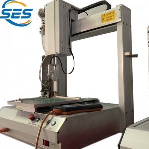 Automatisk punktsvetslödningsmaskin