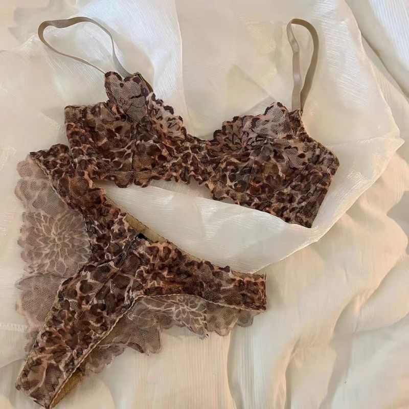 Europeiska och amerikanska sexiga underkläder - Fransk stil ultra - tunt leopard - Skriv ut spetsbh som är inställd för stora buster som gör att bysten ser mindre ut, tillgänglig i plusstorlekar MLV165 Pris:$119.99