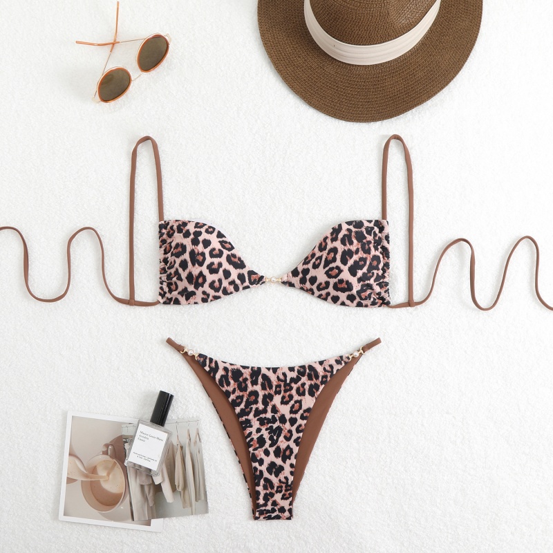 Sexig Leopard Print Halter Bikini baddräkt för kvinnor, utstrålar en känsla av lyx. Lämplig för stranden och varma källor. Ett kors-Border Swimsuit Objekt QT25055 Pris:$79.99